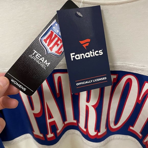 Women’s New England Patriots long-sleeve shirt. Never worn! - Picture 3 of 6